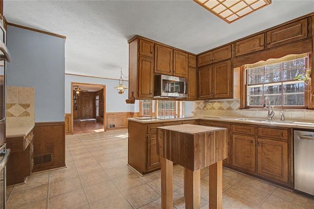 5877 Millstone Run, Stone Mountain, GA 30087