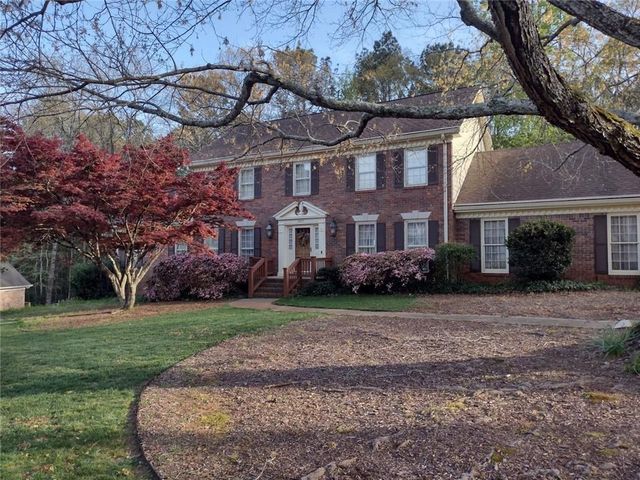 5877 Millstone Run, Stone Mountain, GA 30087
