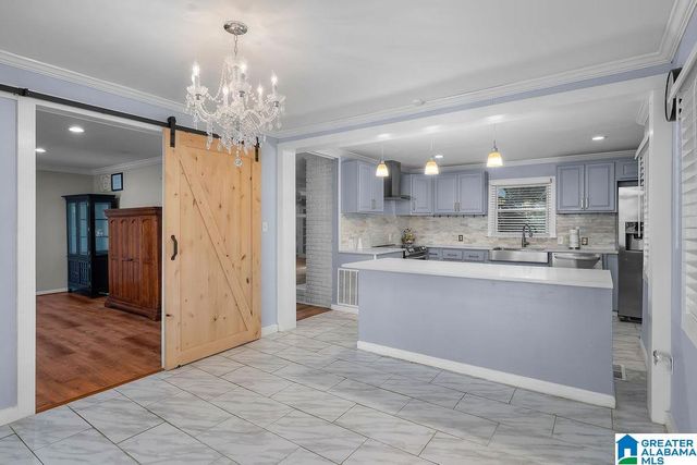 1101 S WALSTON BRIDGE ROAD, Jasper, AL 35501