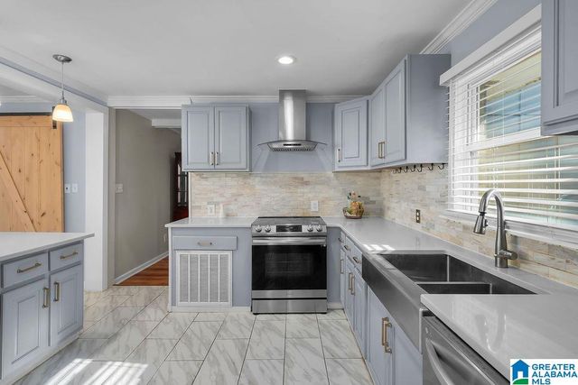 1101 S WALSTON BRIDGE ROAD, Jasper, AL 35501