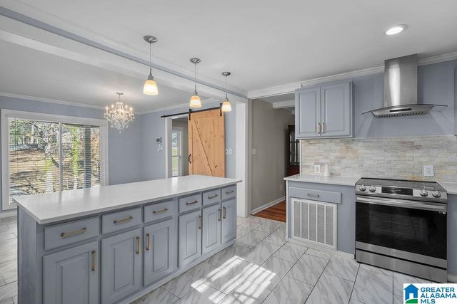 1101 S WALSTON BRIDGE ROAD, Jasper, AL 35501