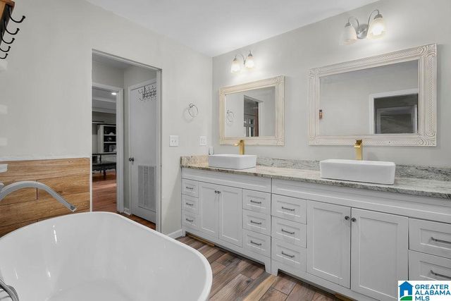 1101 S WALSTON BRIDGE ROAD, Jasper, AL 35501