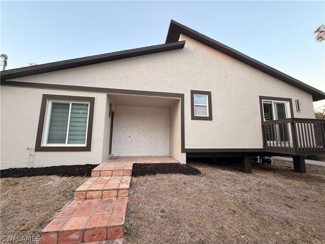 3711 4th AVE NE, Naples, FL 34120