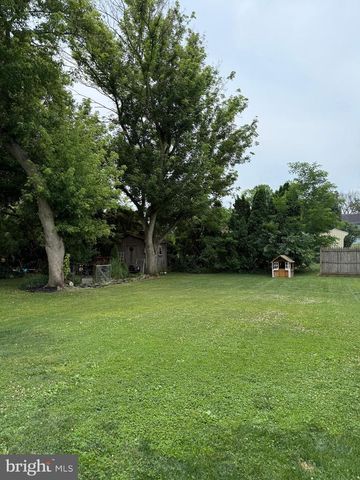 620 BERNHARD AVE, Mount Joy, PA 17552