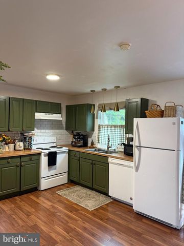 620 BERNHARD AVE, Mount Joy, PA 17552