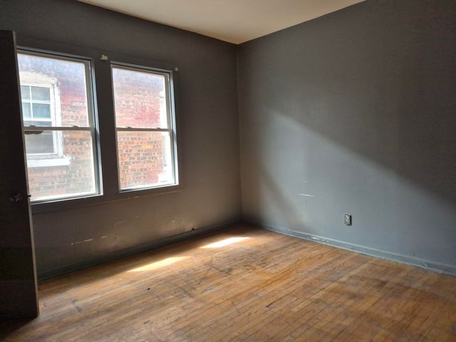 1113 W 11th Avenue, Gary, IN 46407