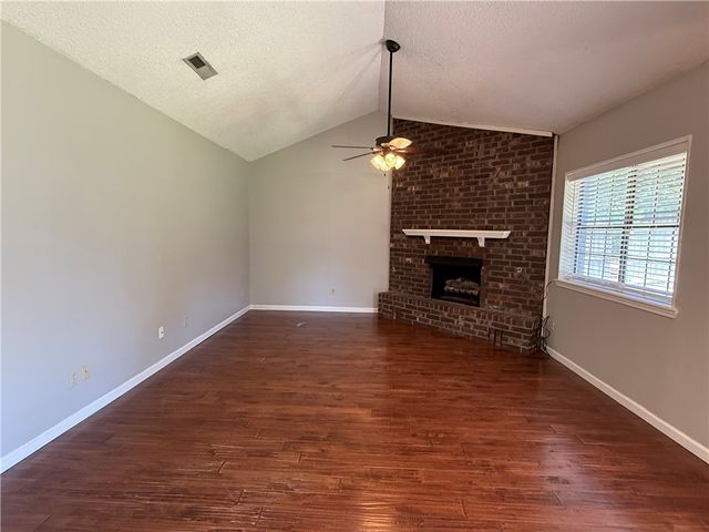 415 Rodric Circle, Siloam Springs, AR 72761