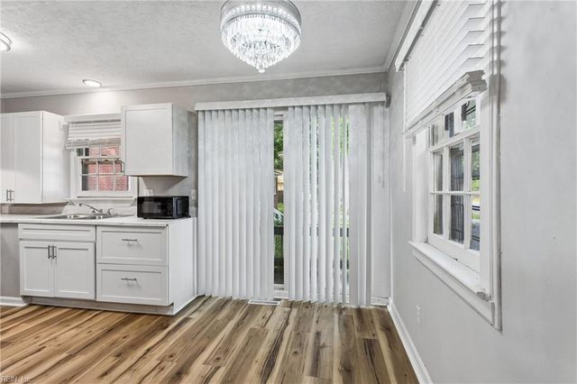 461 Dare AVE, Hampton, VA 23661