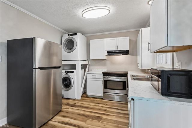 461 Dare AVE, Hampton, VA 23661