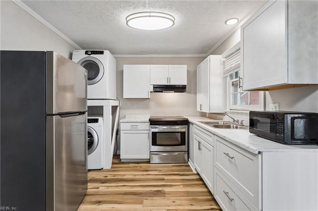 461 Dare AVE, Hampton, VA 23661