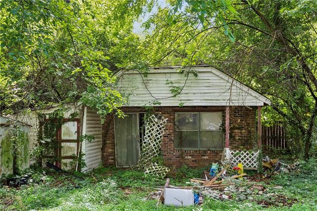 461 Dare AVE, Hampton, VA 23661