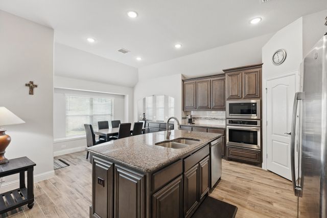 1115 Wyndbrook Drive, Justin, TX 76247
