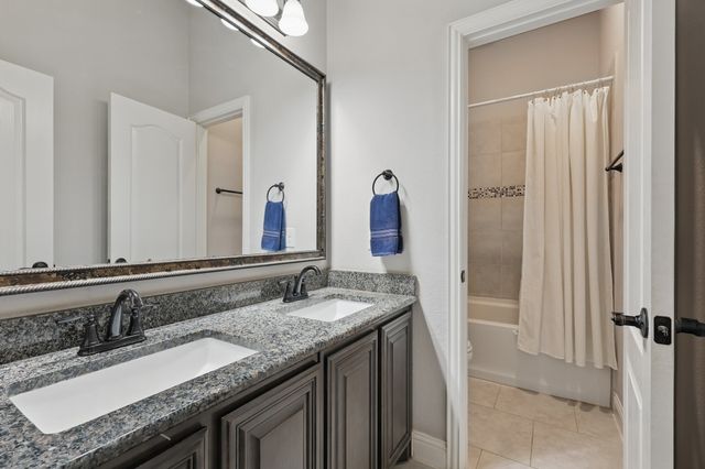 1115 Wyndbrook Drive, Justin, TX 76247