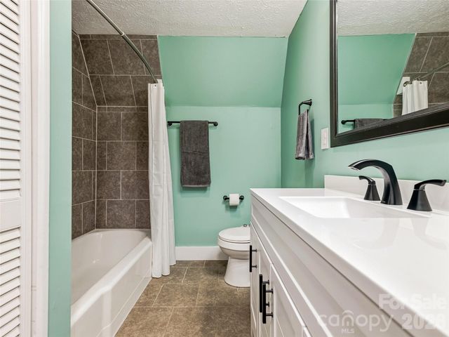 355 London Road, Asheville, NC 28803