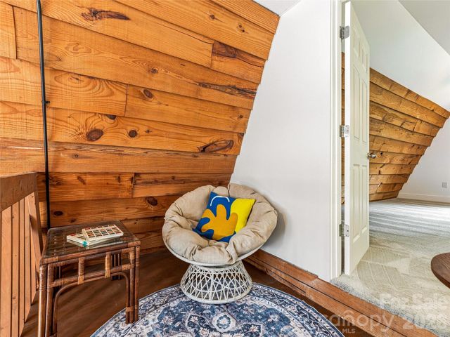 355 London Road, Asheville, NC 28803