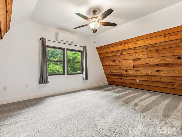 355 London Road, Asheville, NC 28803