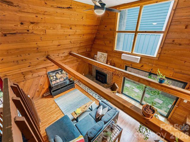 355 London Road, Asheville, NC 28803