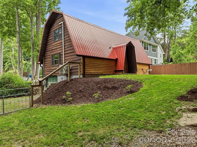 355 London Road, Asheville, NC 28803