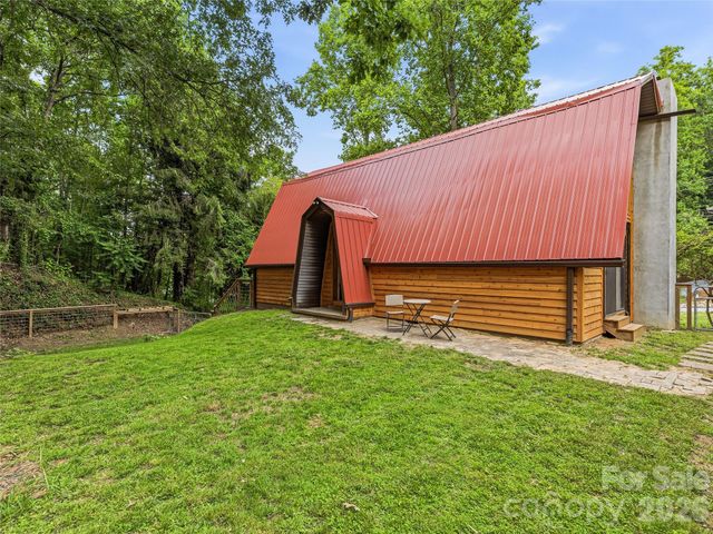 355 London Road, Asheville, NC 28803