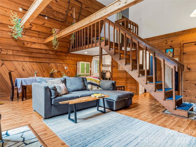 355 London Road, Asheville, NC 28803