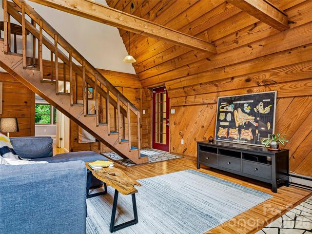355 London Road, Asheville, NC 28803