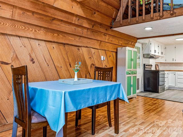355 London Road, Asheville, NC 28803