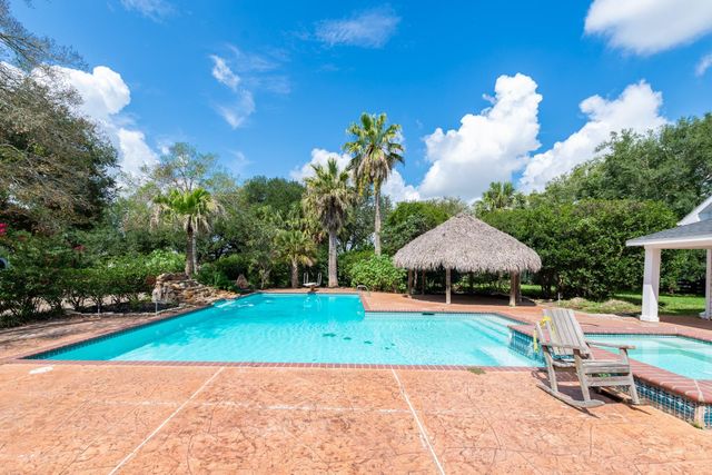 3577 Katy Hockley Road, Katy, TX 77493