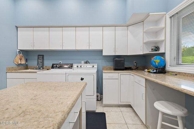 14951 Stonehaven Drive, Perrysburg, OH 43551