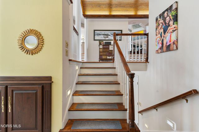 14951 Stonehaven Drive, Perrysburg, OH 43551