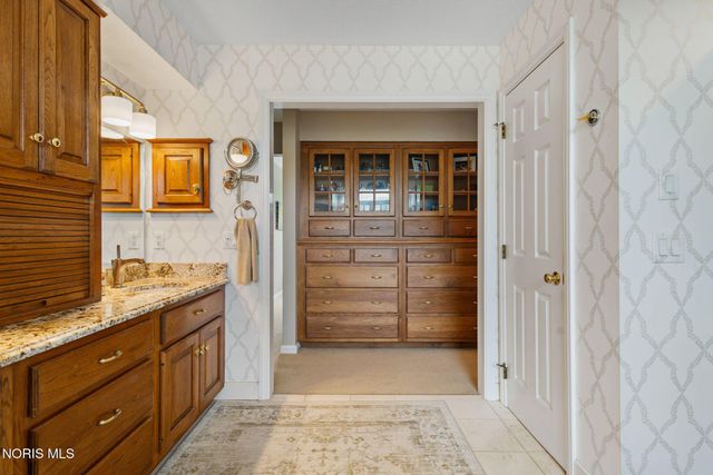 14951 Stonehaven Drive, Perrysburg, OH 43551
