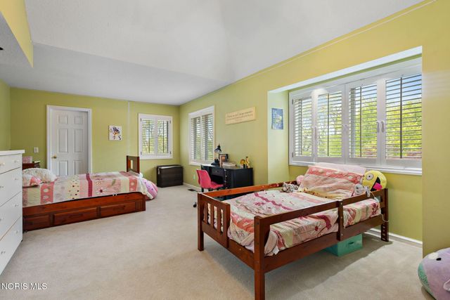 14951 Stonehaven Drive, Perrysburg, OH 43551