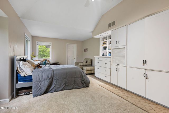 14951 Stonehaven Drive, Perrysburg, OH 43551