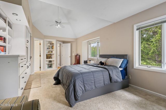 14951 Stonehaven Drive, Perrysburg, OH 43551