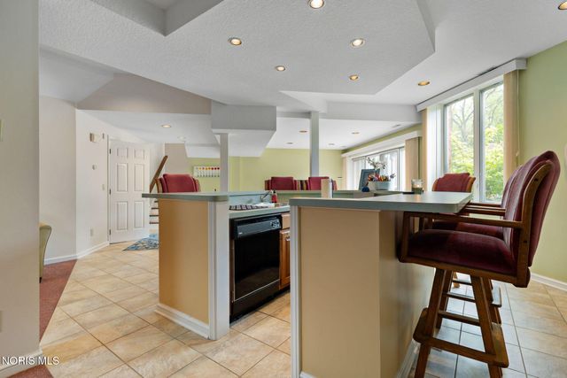 14951 Stonehaven Drive, Perrysburg, OH 43551