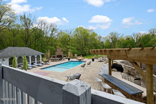 14951 Stonehaven Drive, Perrysburg, OH 43551