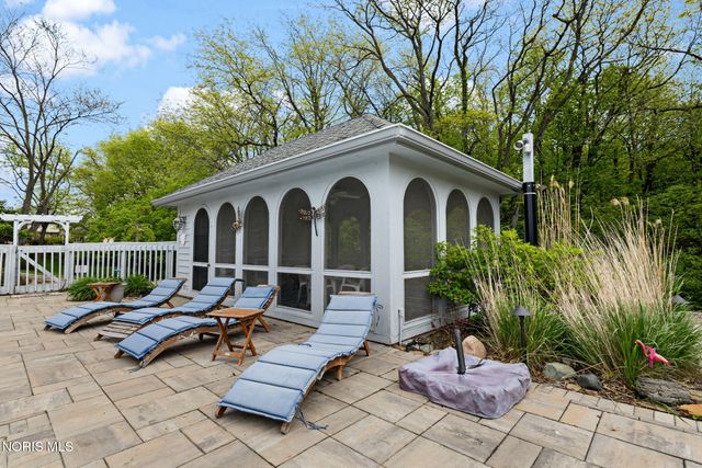 14951 Stonehaven Drive, Perrysburg, OH 43551