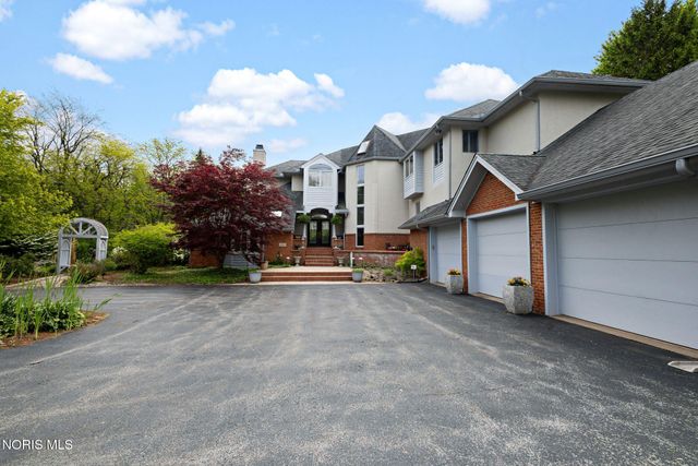 14951 Stonehaven Drive, Perrysburg, OH 43551