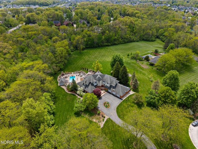 14951 Stonehaven Drive, Perrysburg, OH 43551