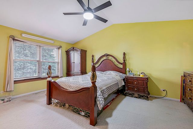 1311 Trinity Drive, Carol Stream, IL 60188