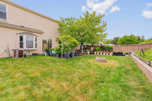 1311 Trinity Drive, Carol Stream, IL 60188