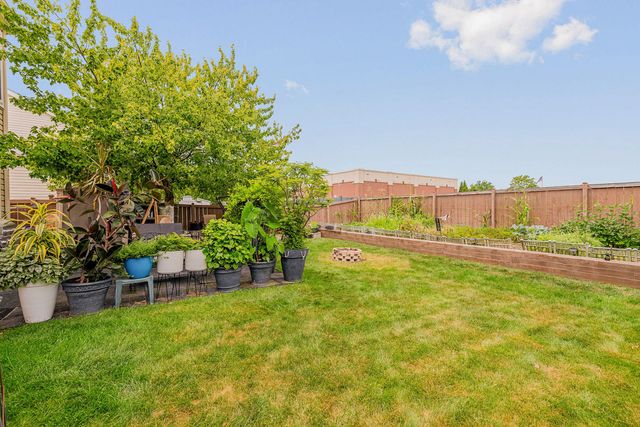 1311 Trinity Drive, Carol Stream, IL 60188