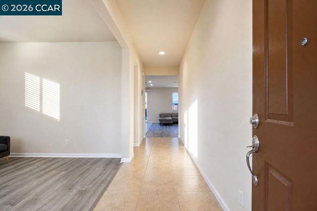 1410 Big Redwood Drive, Oakley, CA 94561