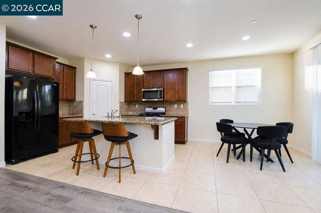 1410 Big Redwood Drive, Oakley, CA 94561