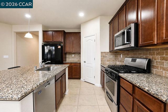 1410 Big Redwood Drive, Oakley, CA 94561
