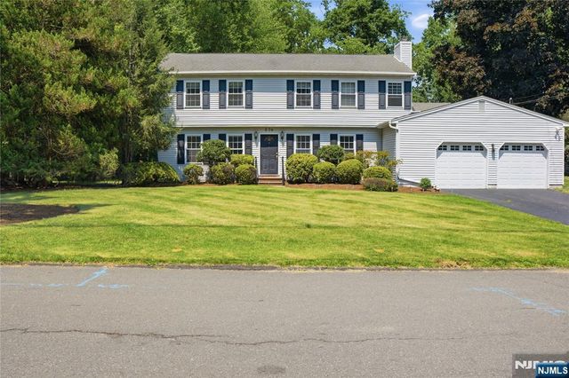 574 Baylor Avenue, River Vale, NJ 07675