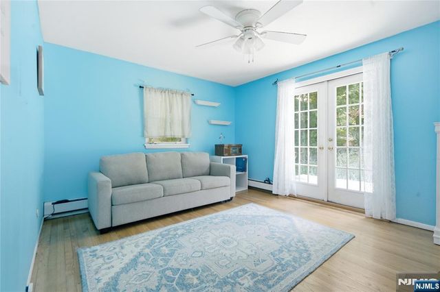 574 Baylor Avenue, River Vale, NJ 07675