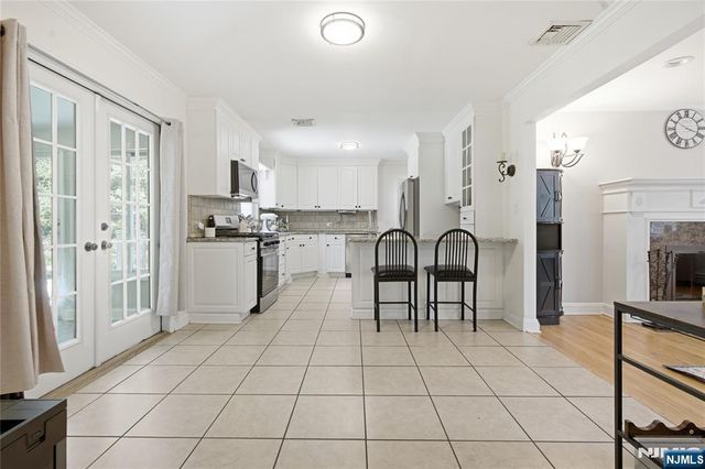 574 Baylor Avenue, River Vale, NJ 07675