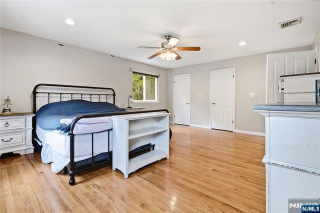 574 Baylor Avenue, River Vale, NJ 07675