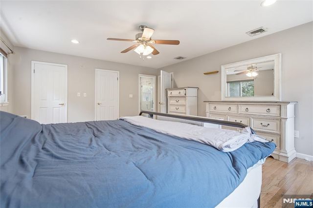 574 Baylor Avenue, River Vale, NJ 07675