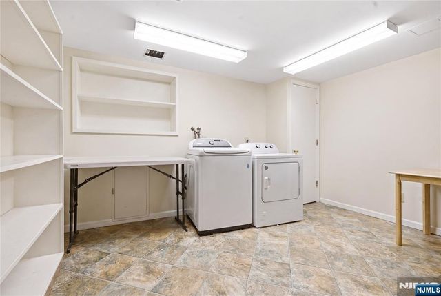 574 Baylor Avenue, River Vale, NJ 07675